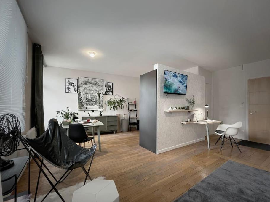 Grand Studio Confortable Situe En Centre Ville Gerardmer Exterior photo